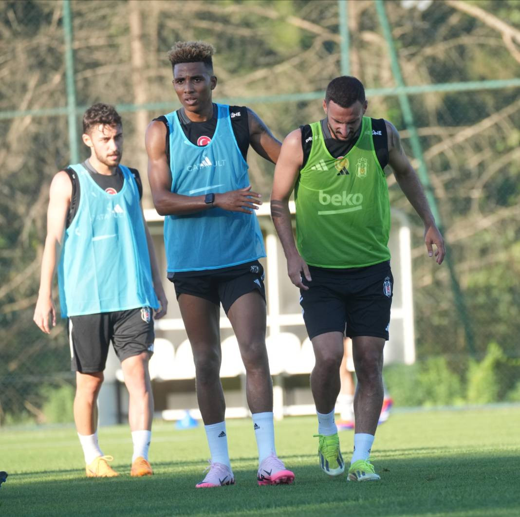 Beşiktaş sahaya indi. Dikkat çeken Rafa Silva detayı - Resim: 14